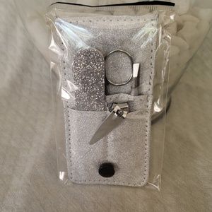 Mini nail grooming kit